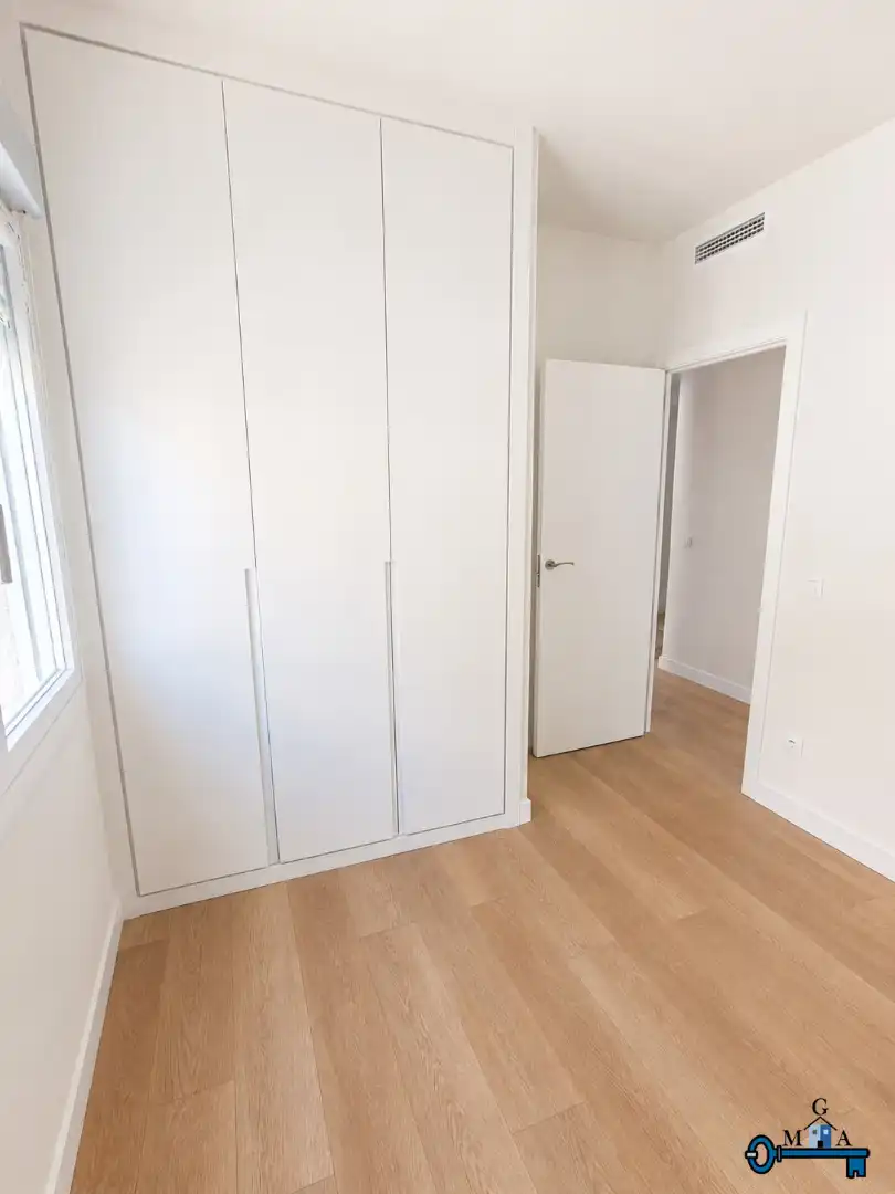 Bedroom of Flat for rent in Fuenlabrada  with Air Conditioner, Heating and Parquet flooring