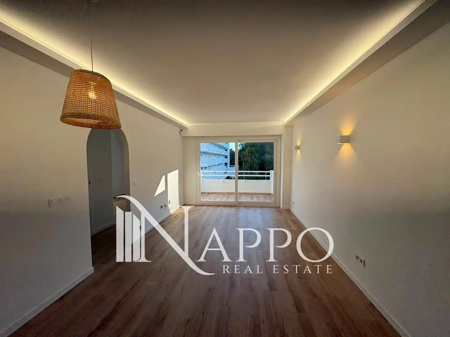 Flat with pool for sale in Av Pere Mas i reus