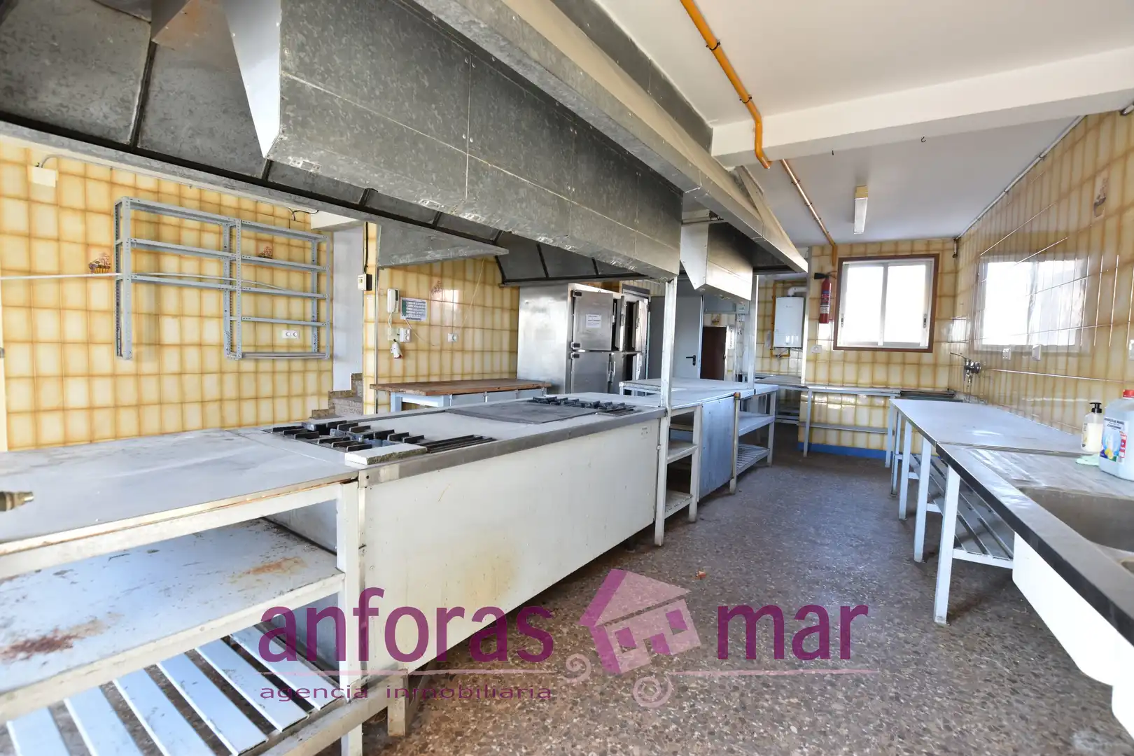 Küche von Gebäude zum Verkauf in Torredembarra