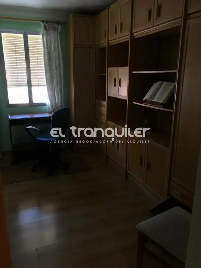 Bedroom of Flat for rent in Madrid  with Parquet flooring, Furnished and Washing machine