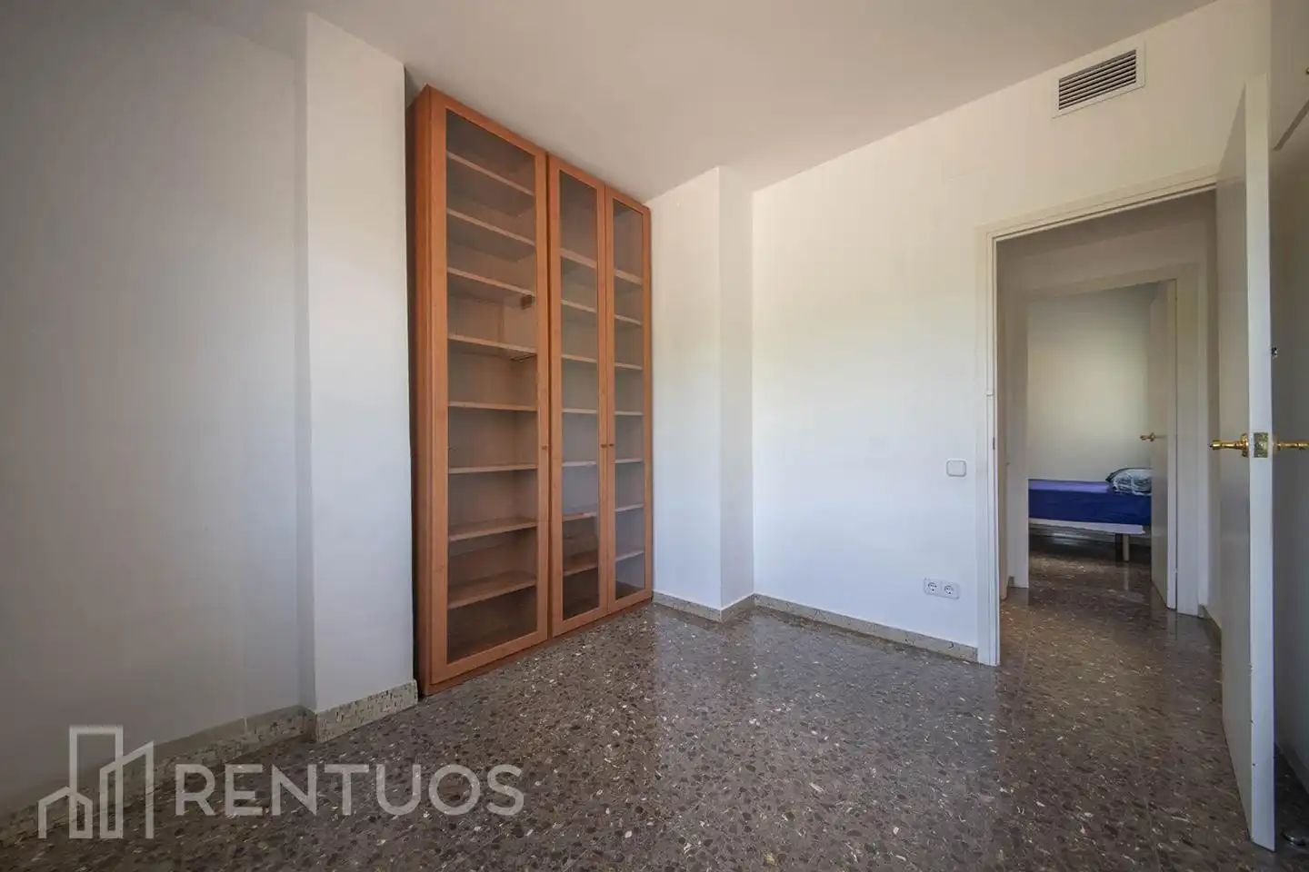 Schlafzimmer von Wohnung zur Miete in Barcelona mit Klimaanlage und Terrasse