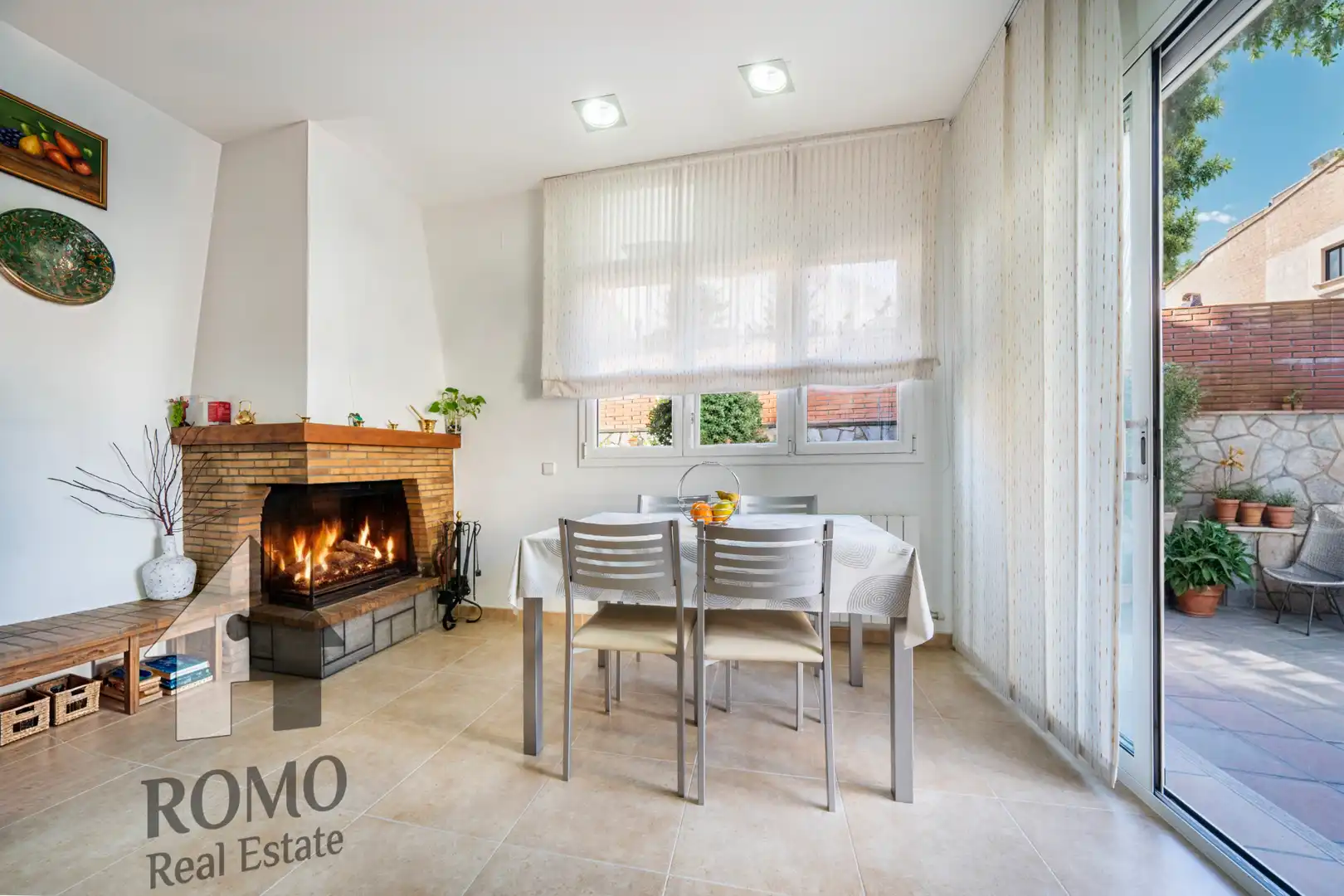 Comedor de Casa o chalet en venta en Santa Perpètua de Mogoda con Aire acondicionado, Calefacción y Terraza