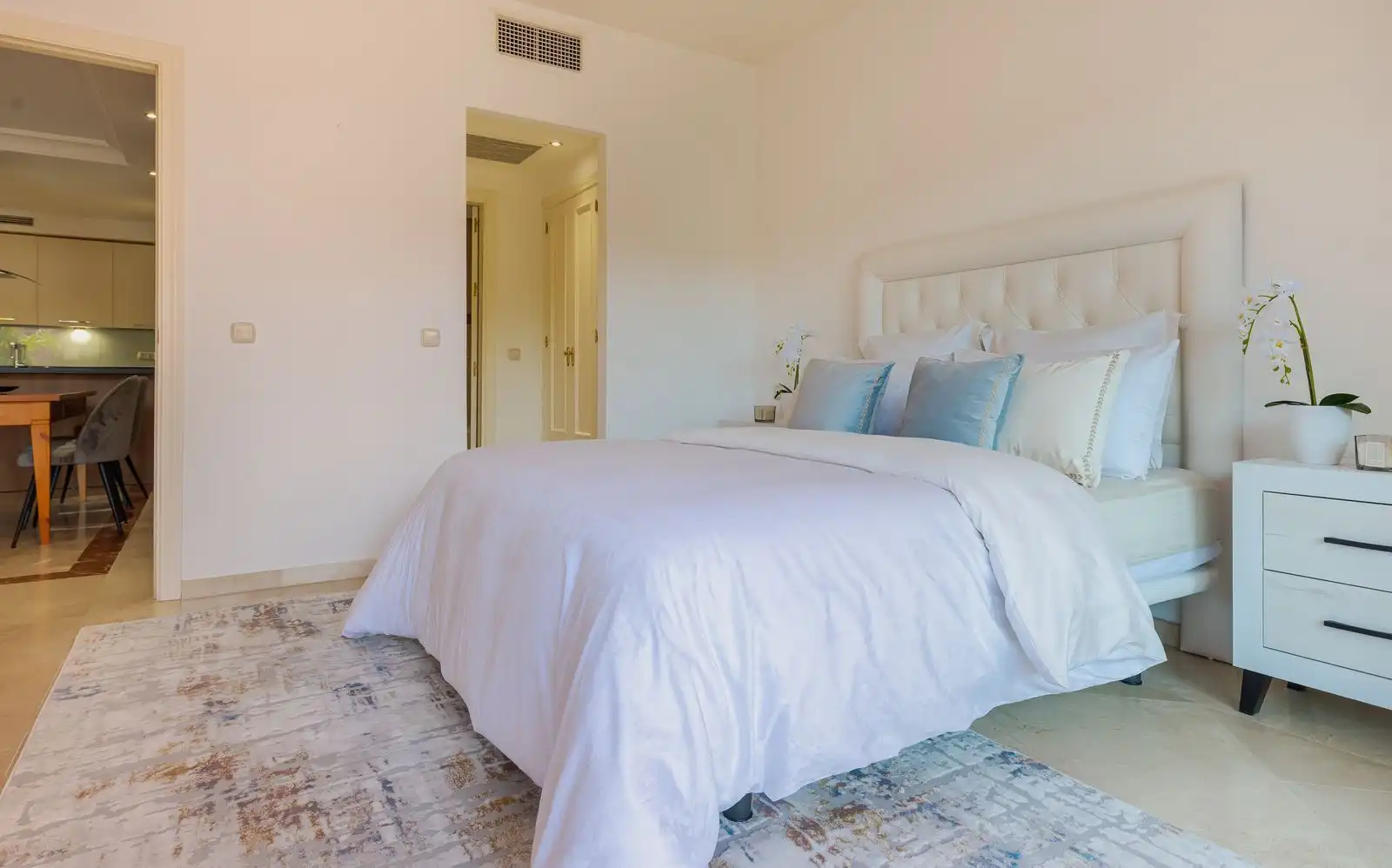 Apartamento con piscina en venta en Estepona Pueblo, imagen 15