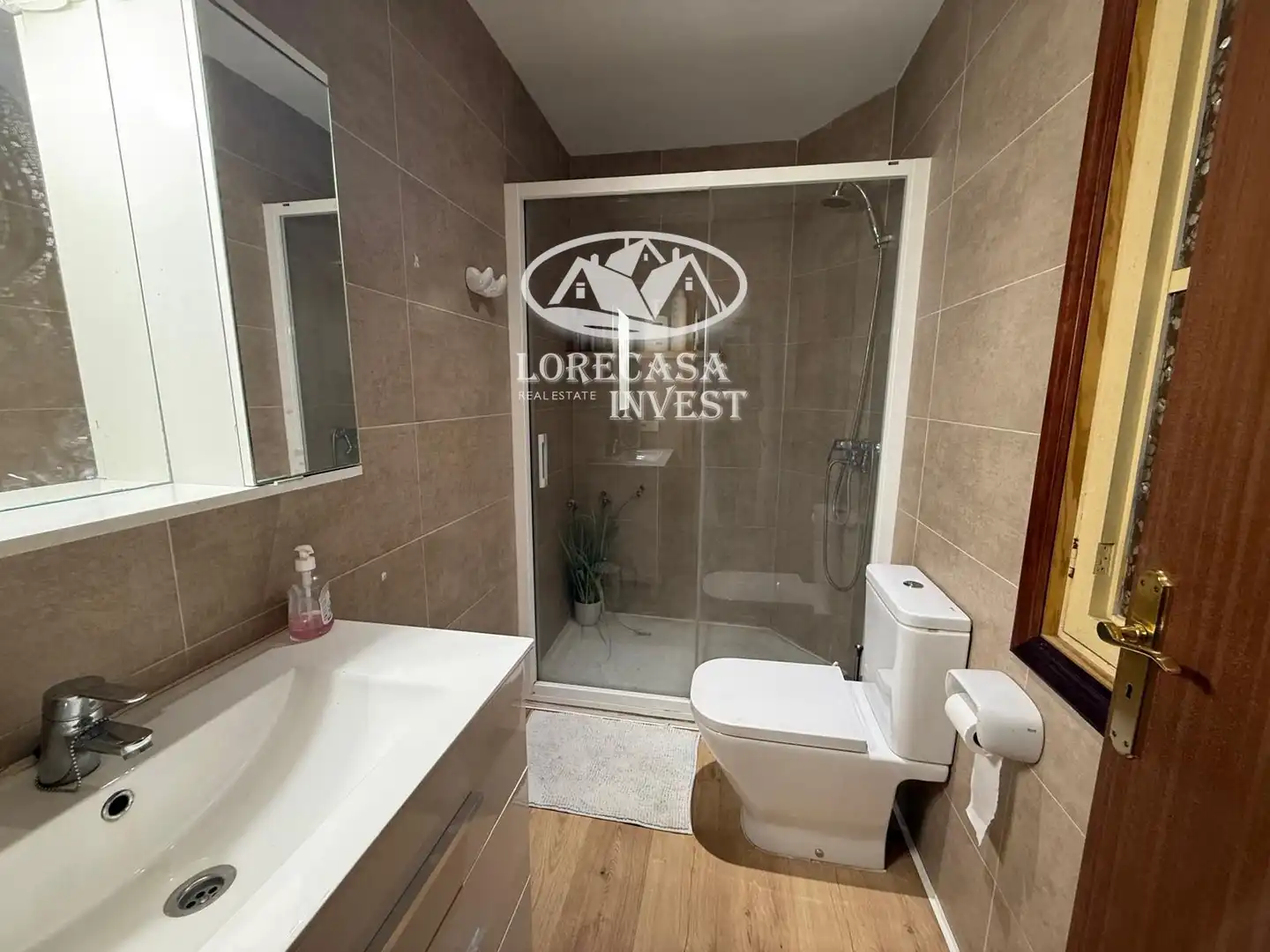 Baño de Piso en venta en  Palma de Mallorca con Aire acondicionado