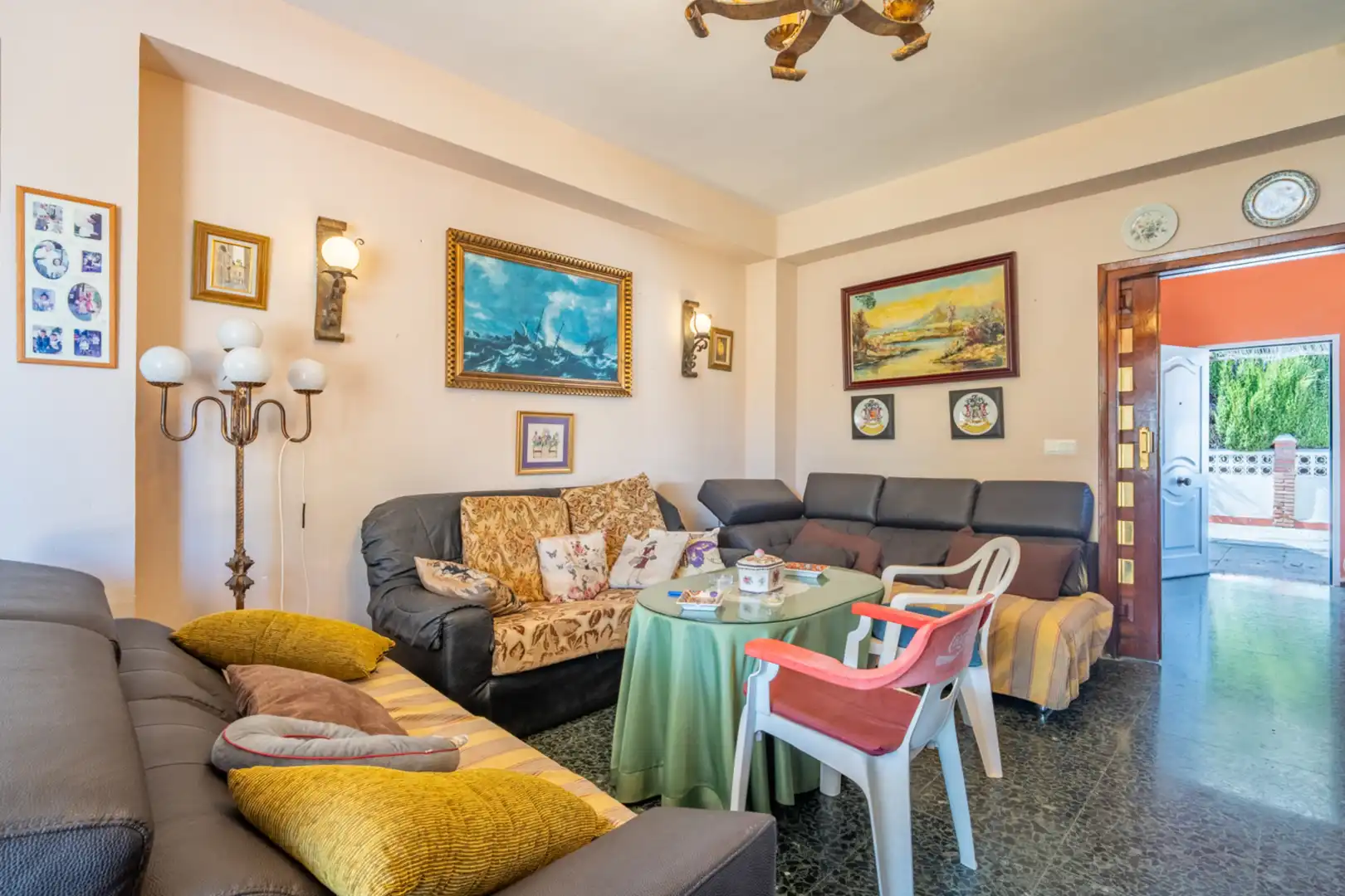 Sala de estar de Casa o chalet en venta en Rincón de la Victoria con Aire acondicionado, Jardín privado y Terraza