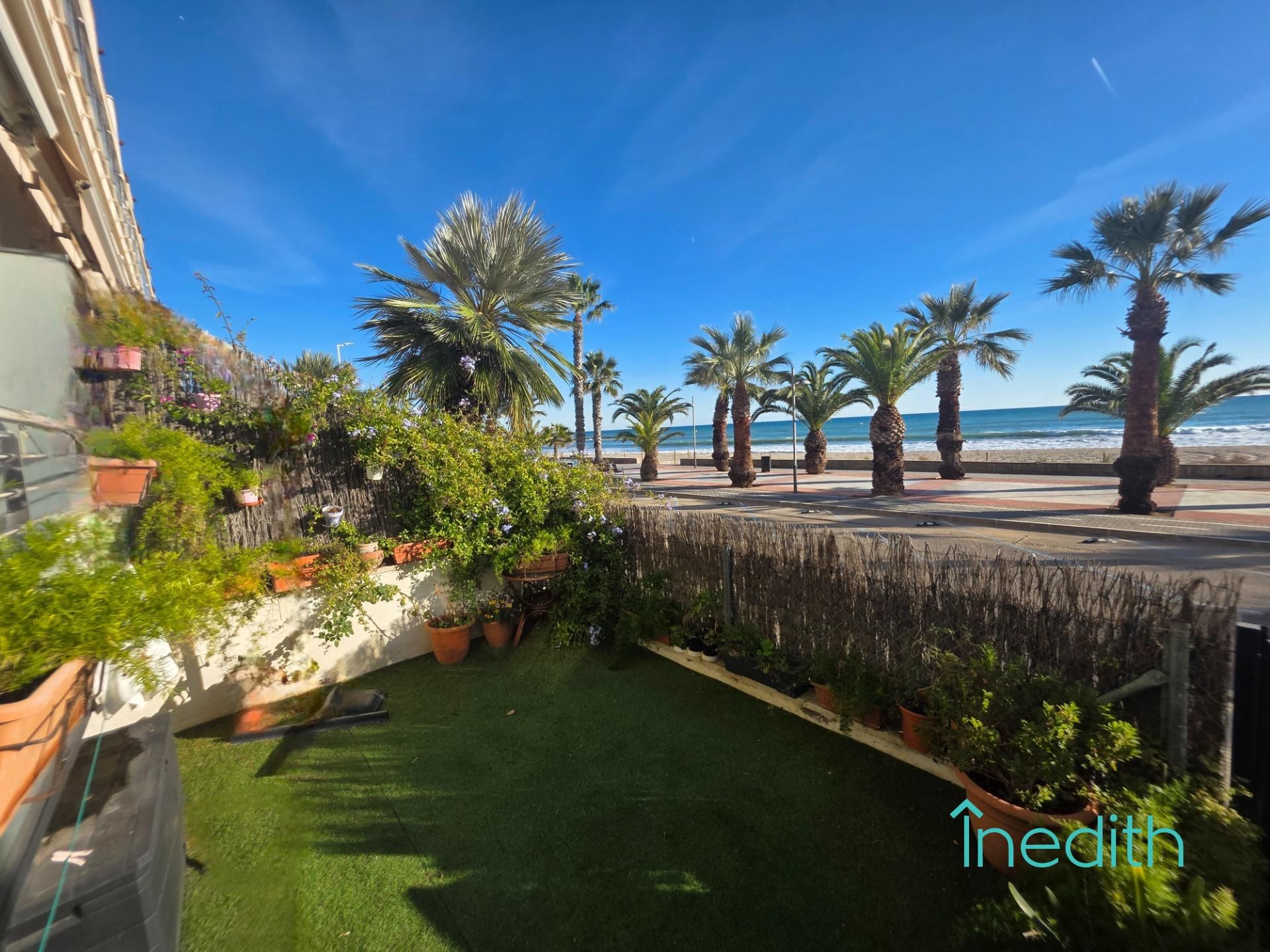 Jardín de Piso en venta en Cubelles con Aire acondicionado, Calefacción y Jardín privado