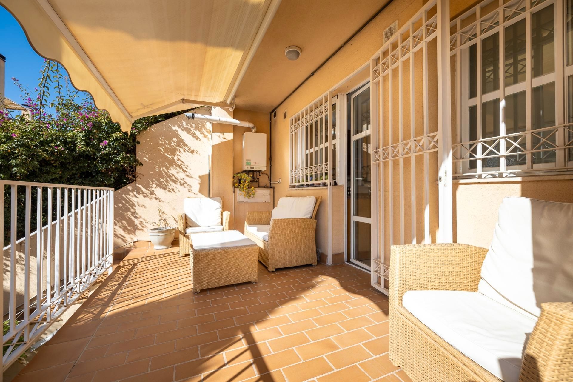Terrace of Single-family semi-detached for sale in  Granada Capital  with Air Conditioner, Heating and Terrace
