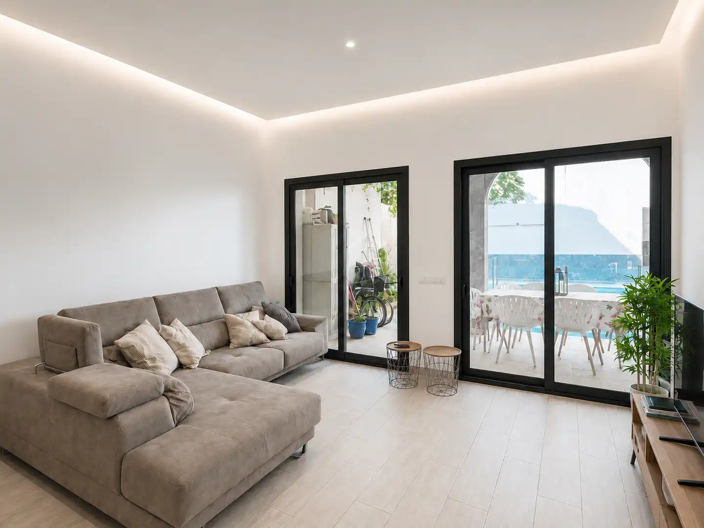 Adosado con piscina en venta en Eixample - Horta Capallera, imagen 4