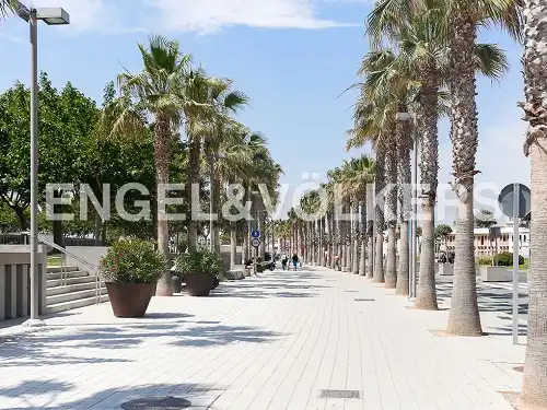 Vista exterior de Pis de lloguer en Valencia amb Aire condicionat i Calefacció