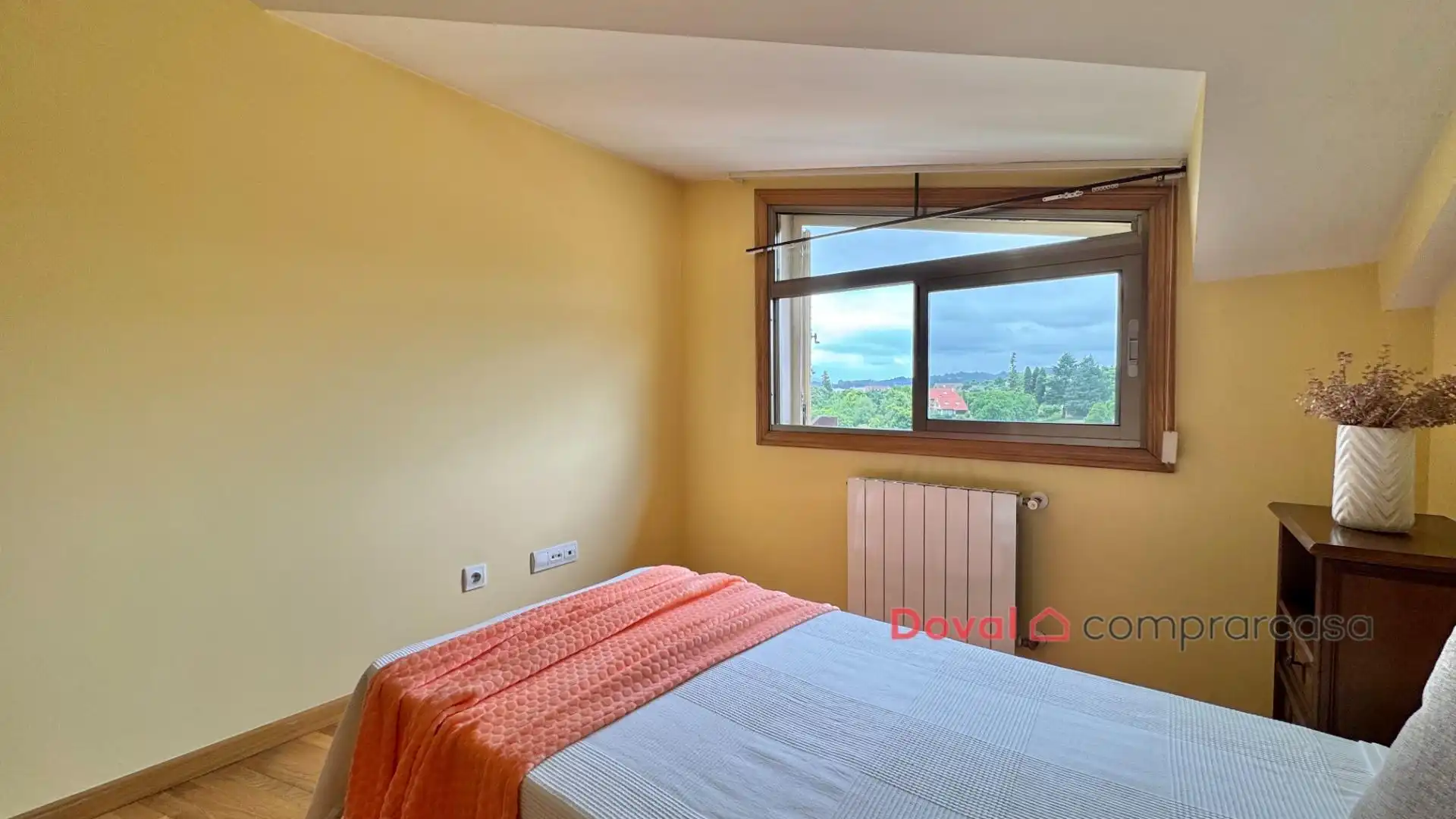 Schlafzimmer von Wohnung zum Verkauf in Tui mit Heizung, Abstellraum und Möbliert