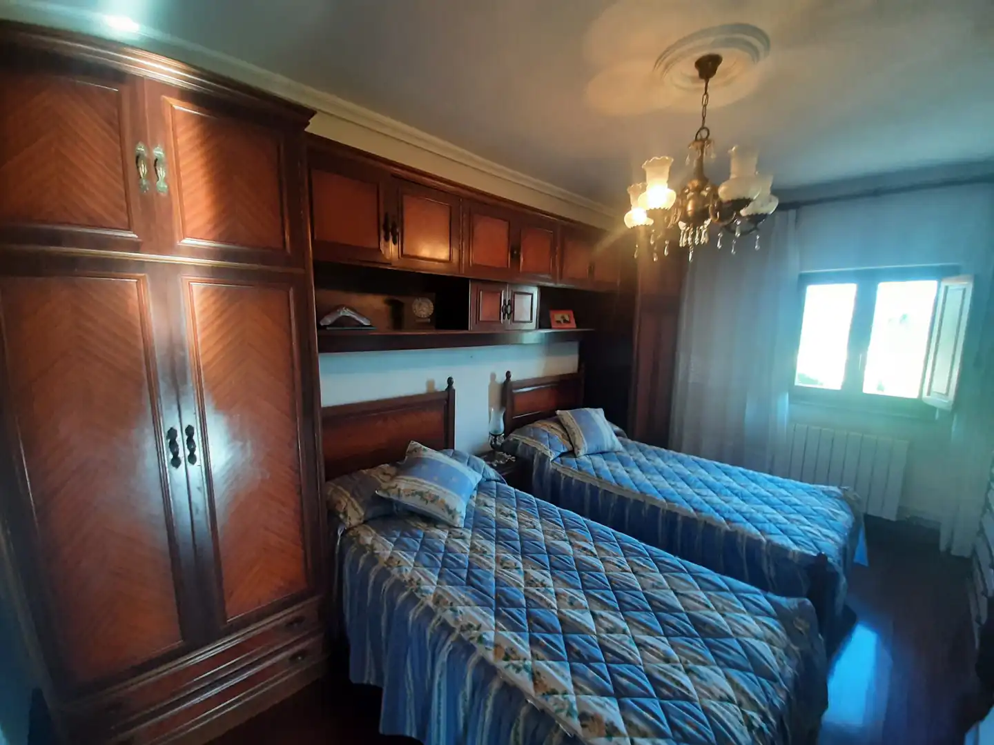 Habitación de Casa o chalet en venta en Reocín con Calefacción, Jardín privado y Amueblado
