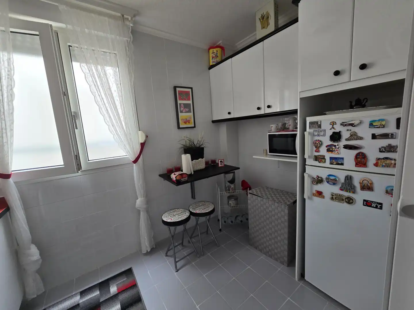 Küche von Wohnung zum Verkauf in Bareyo mit Heizung, Terrasse und Möbliert