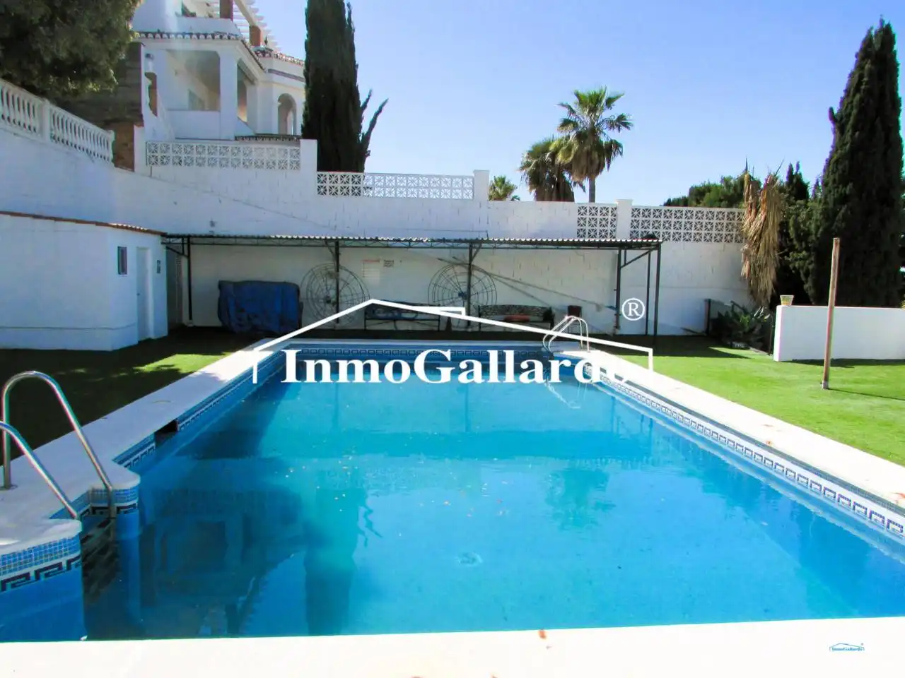 Jardí de Casa adosada en venda en Rincón de la Victoria amb Jardí privat, Terrassa i Piscina comunitària
