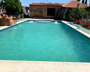 Piscina de Finca rústica en venda en Villaverde del Río amb Piscina i Moblat