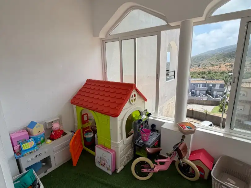 Appartamento con piscina in vendita a Calle los Monteros 37, imagen 4