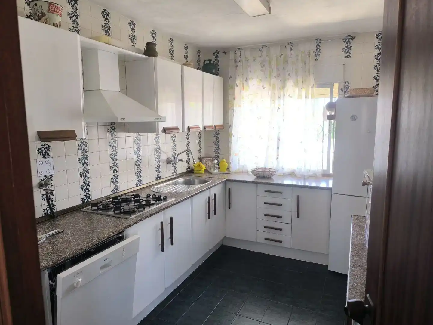 Cocina de Piso en venta en Almonte con Jardín privado, Trastero y Amueblado