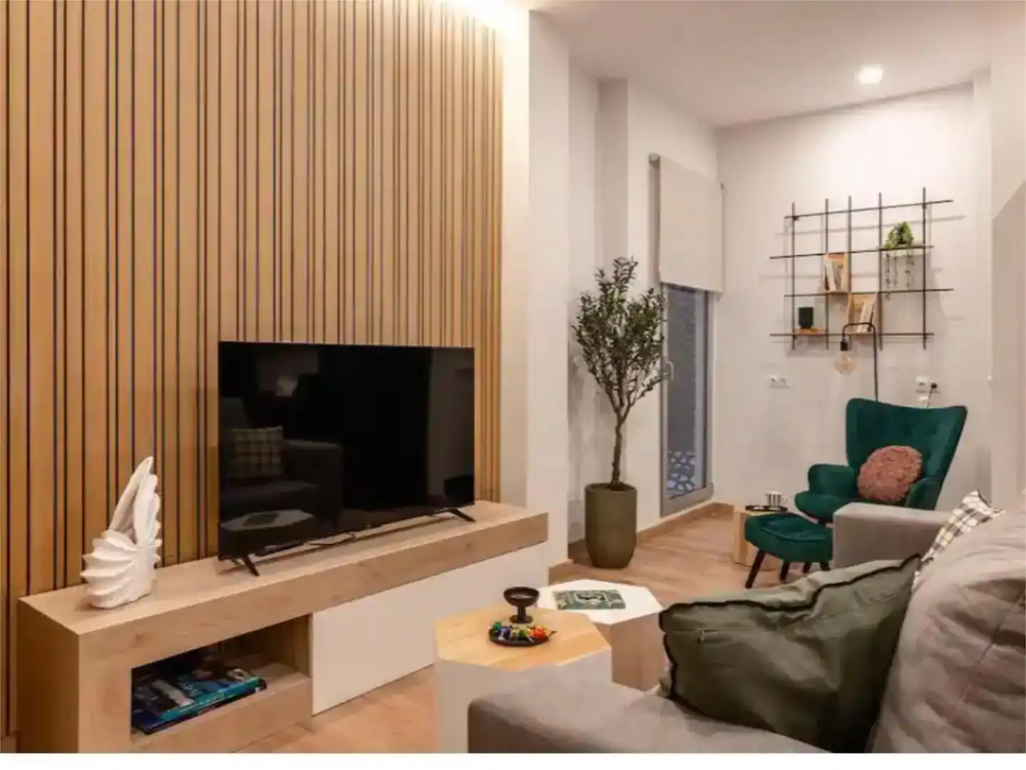 Wohnzimmer von Wohnung zur Miete in  Valencia Capital mit Klimaanlage und Balkon