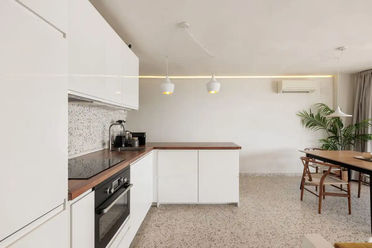 Cocina de Apartamento en venta en Torremolinos con Aire acondicionado, Terraza y Piscina comunitaria