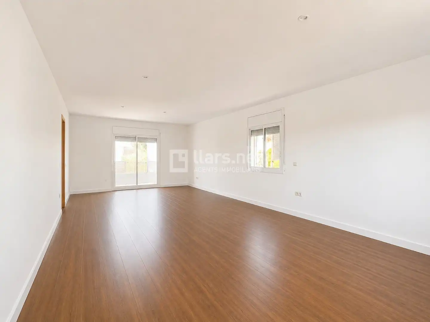 Sala d'estar de Casa o xalet en venda en Sant Pere de Ribes amb Aire condicionat, Jardí privat i Terrassa
