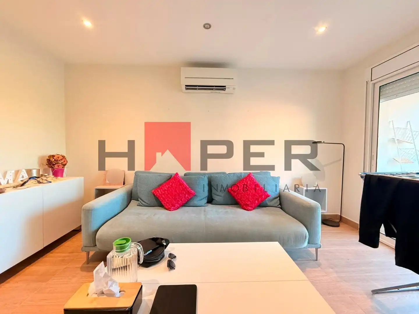 Sala de estar de Piso en venta en El Prat de Llobregat con Aire acondicionado y Terraza