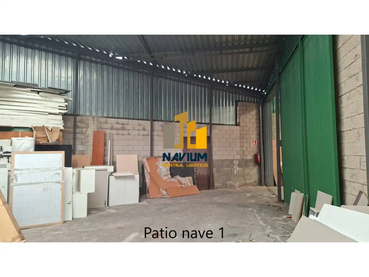 Vista exterior de Nave industrial en venta en Seseña