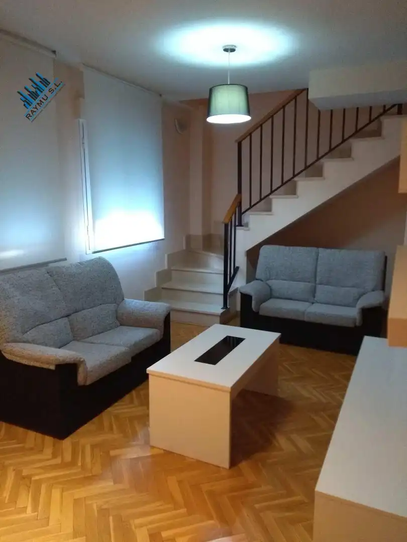 Sala d'estar de Edifici en venda en Velilla de San Antonio
