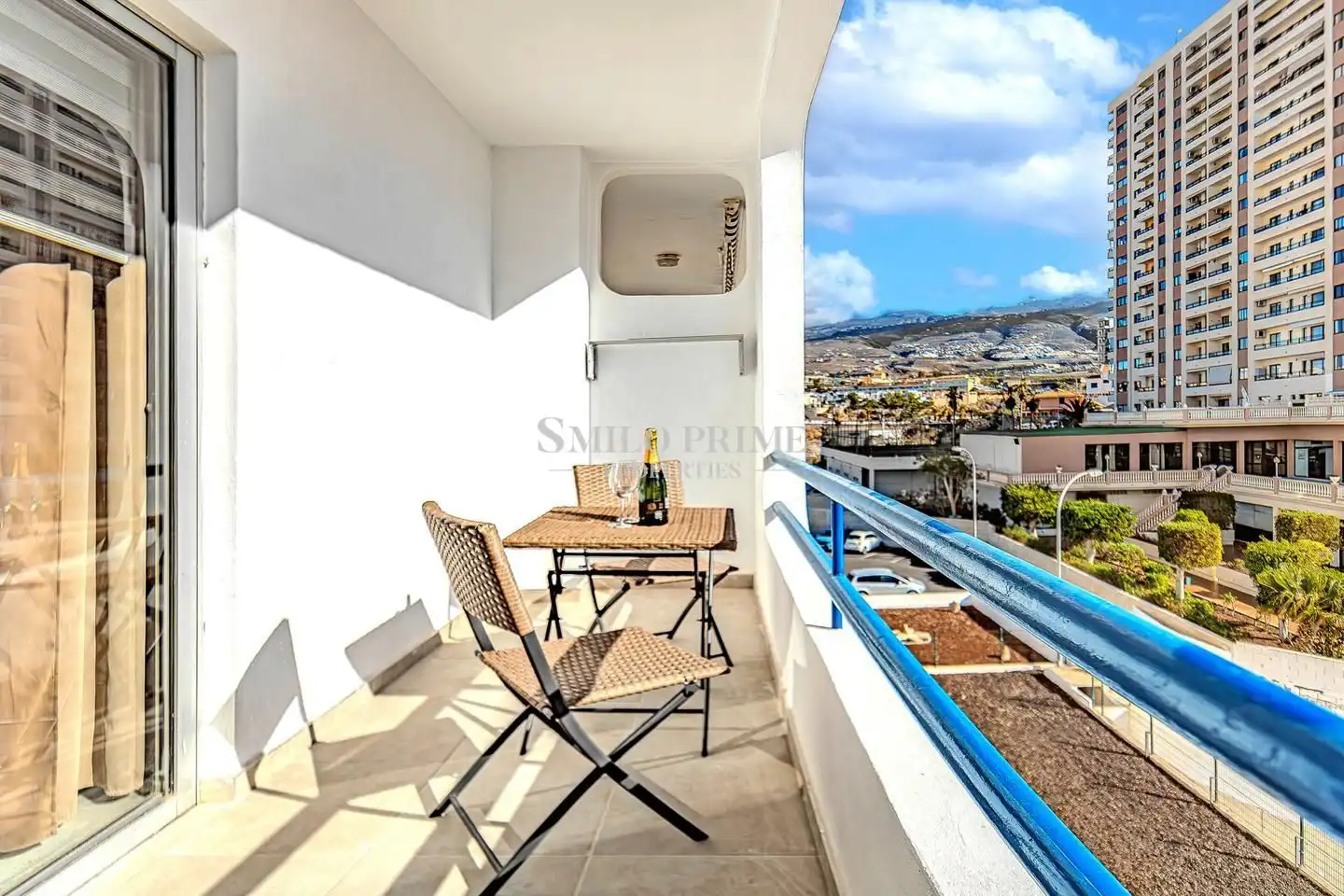 Vista exterior de Estudio en venta en Adeje con Terraza, Amueblado y Piscina comunitaria