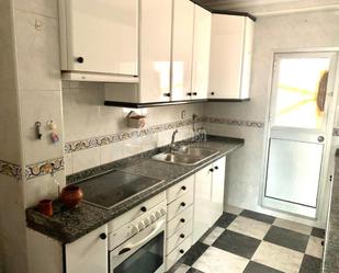 Kitchen of Flat for sale in  Sevilla Capital  with Air Conditioner