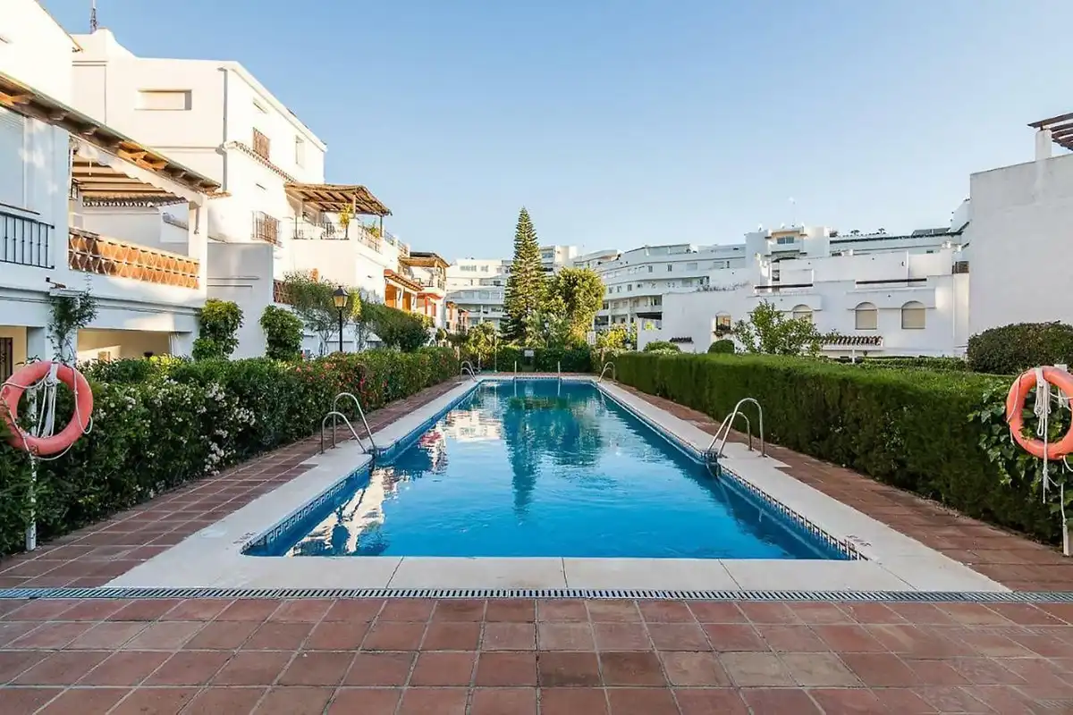 Flat with pool for sale in Avenida Pablo Ruiz Picasso 11
