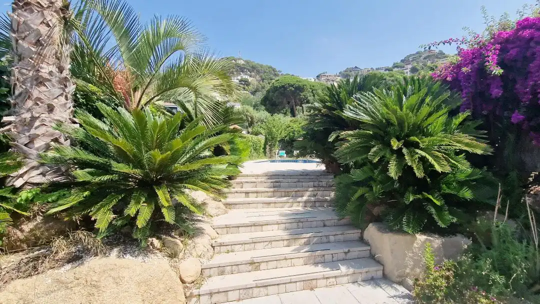 Detached house with terrace for sale in Roca Grossa, imagen 4