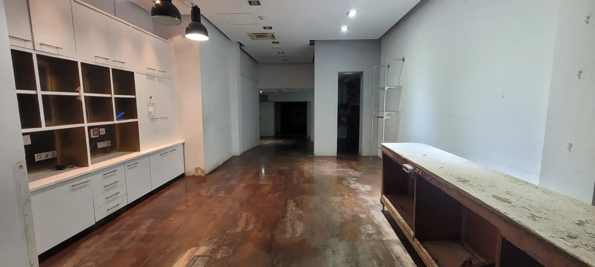 Local comercial en venta en Carrer de Viladomat, imagen 7