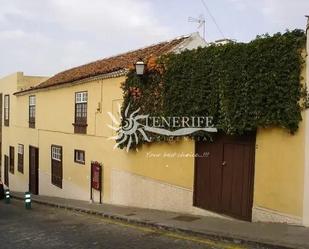 Vista exterior de Edifici en venda en La Orotava