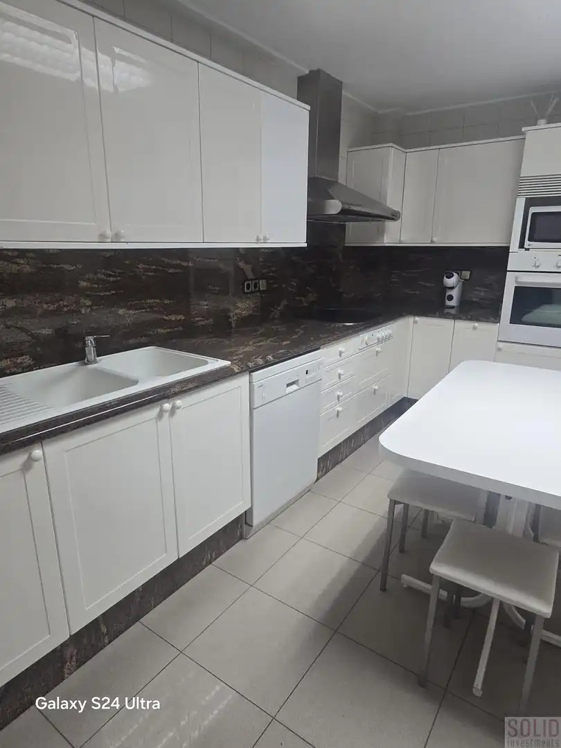 Kitchen of Flat for rent in Valencia  with Air Conditioner and Balcony