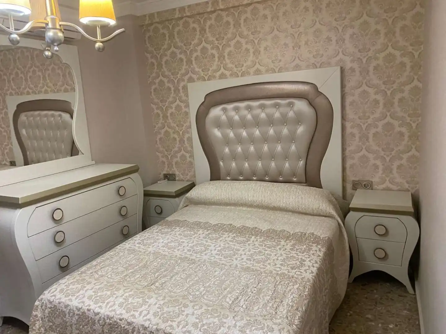 Habitación de Apartamento de alquiler en Vélez-Málaga con Amueblado
