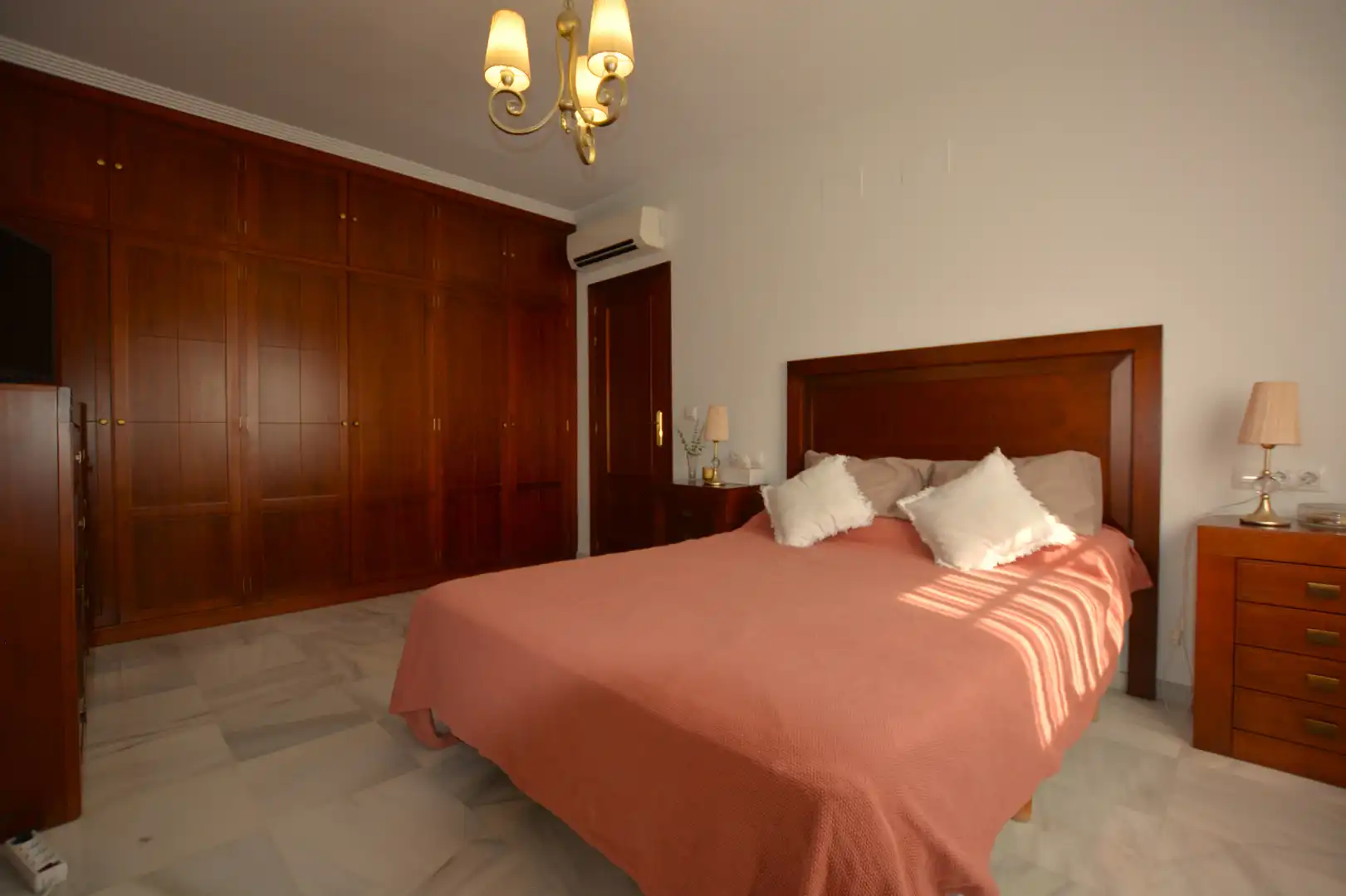Bedroom of Detached homes for sale in La Algaba  with Air Conditioner, Heating and Terrace