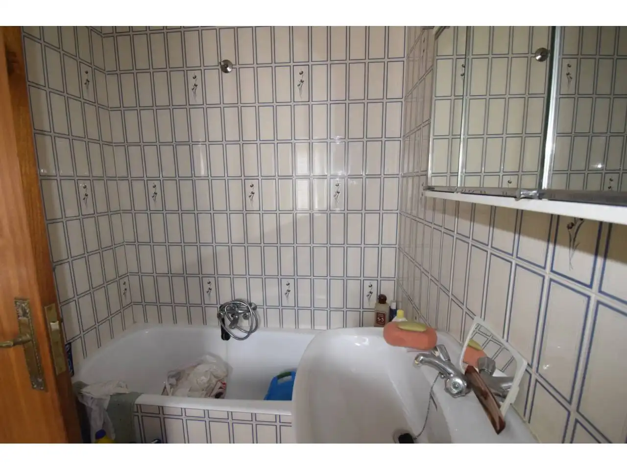 Bathroom of Houses for sale in La Pola de Gordón   with Heating, Private garden and Parquet flooring