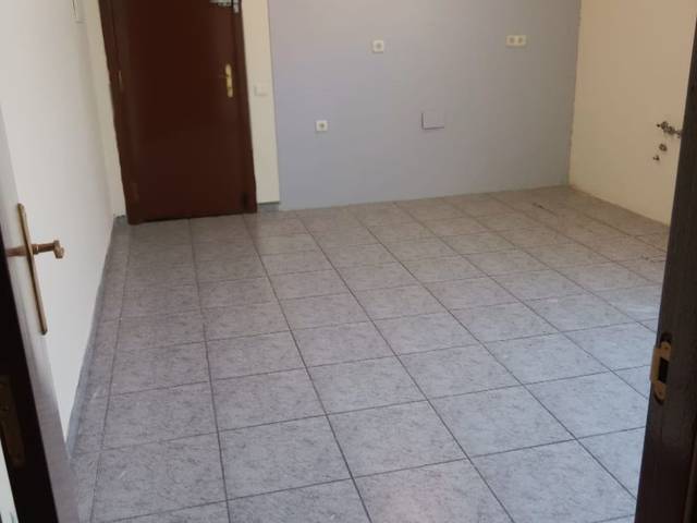 Local comercial en Alquiler en Carrer dels Pirineus, 33 en Ca n’Esteper – Can Gorgs – Can Gorgs II