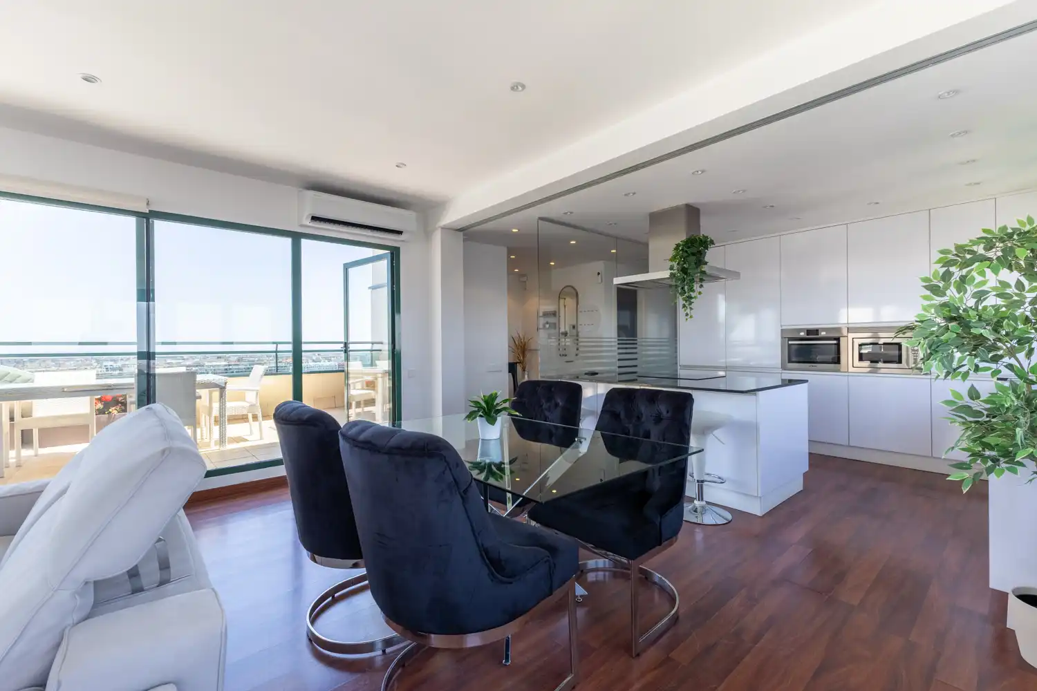 Dining room of Attic for rent in Valencia  with Air Conditioner, Heating and Parquet flooring