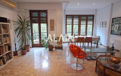 Living room of Flat for sale in  Valencia Capital  with Air Conditioner and Balcony