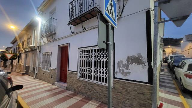 Local comercial en Alquiler en Cantoria
