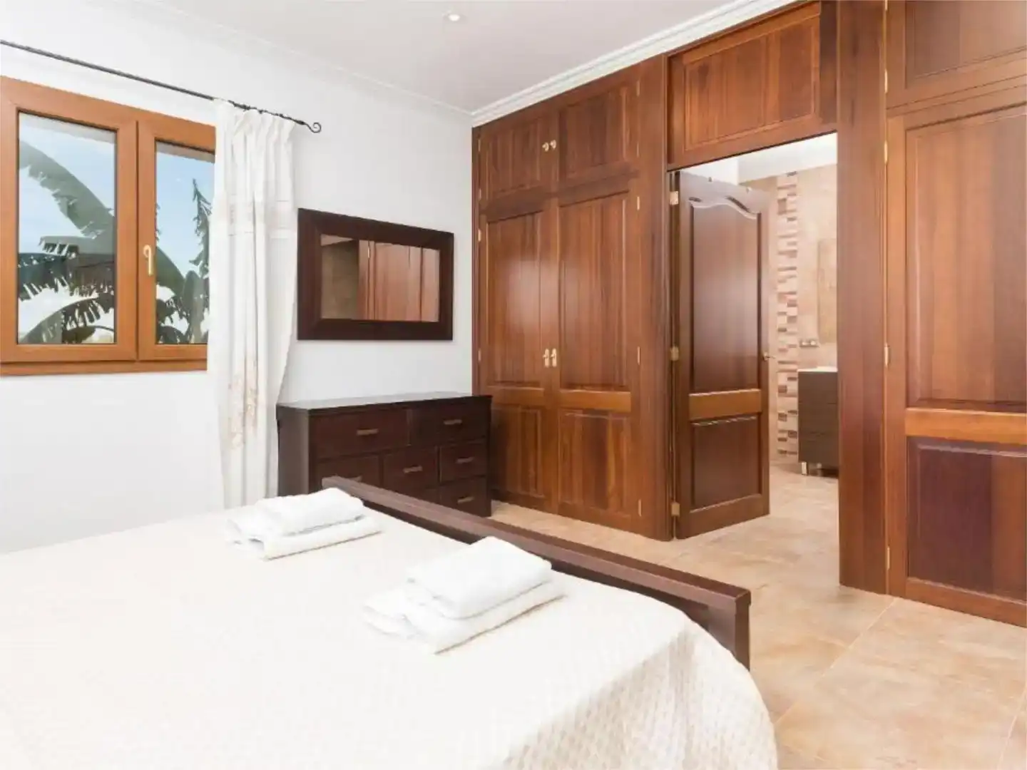 Dormitori de Finca rústica de lloguer en Manacor amb Aire condicionat, Jardí privat i Traster