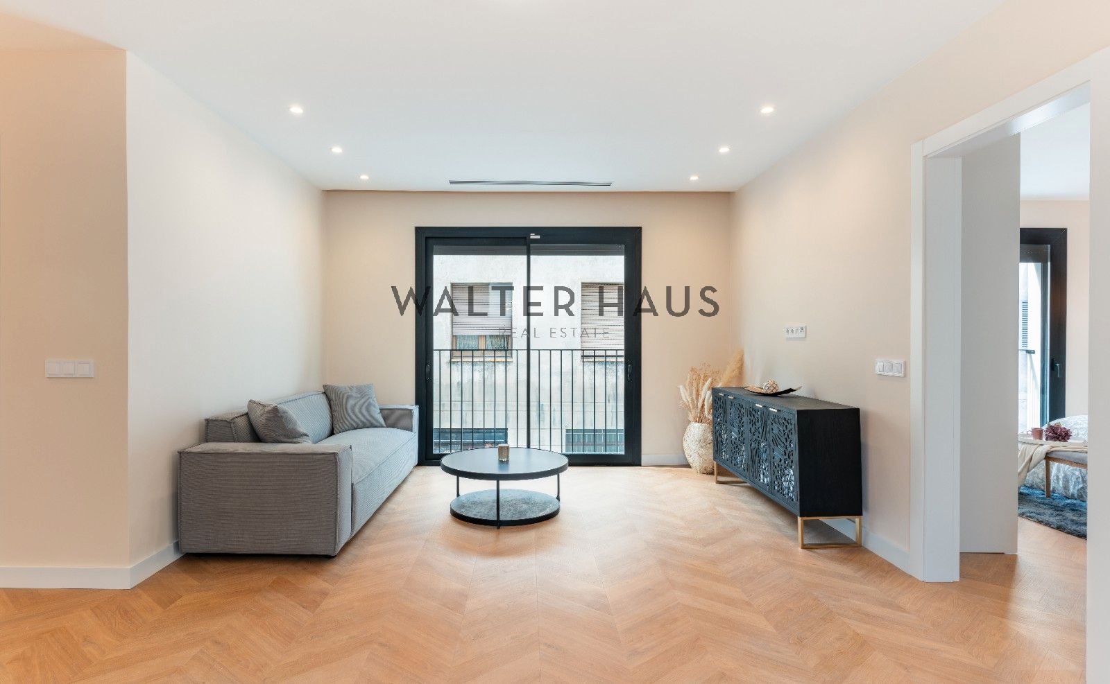 Living room of Flat for sale in  Barcelona Capital  with Air Conditioner, Heating and Parquet flooring