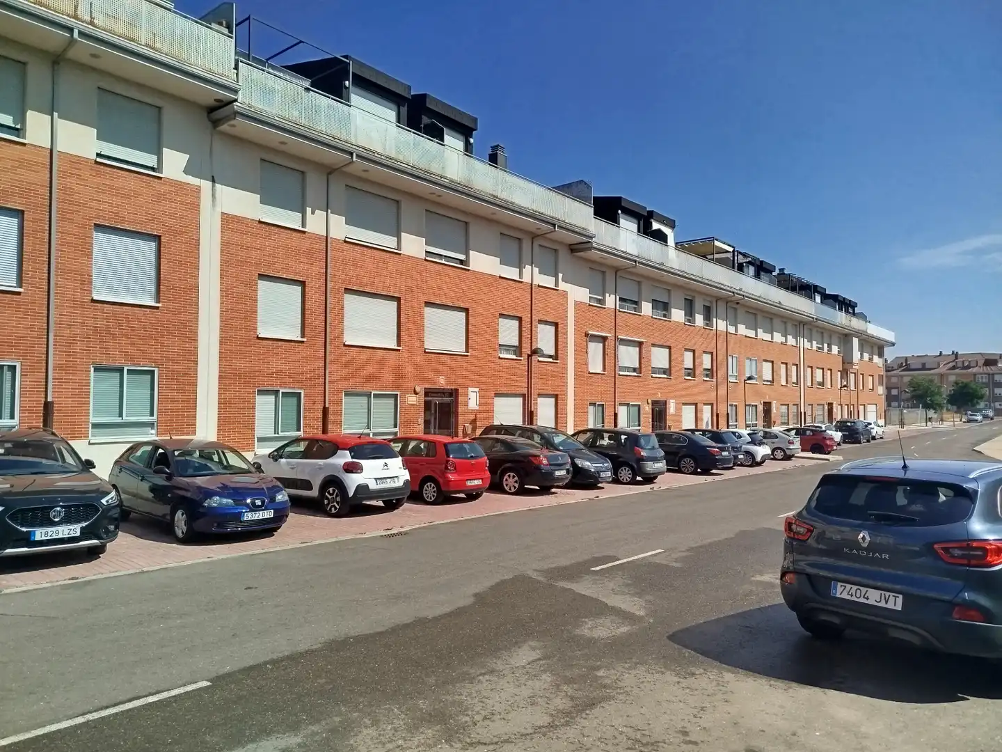 Außenansicht von Wohnung zum Verkauf in Zaratán mit Heizung, Abstellraum und Ofen