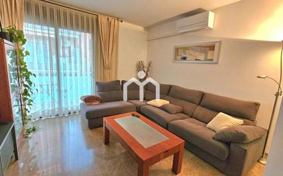 Living room of Flat for sale in Badalona  with Air Conditioner, Heating and Terrace