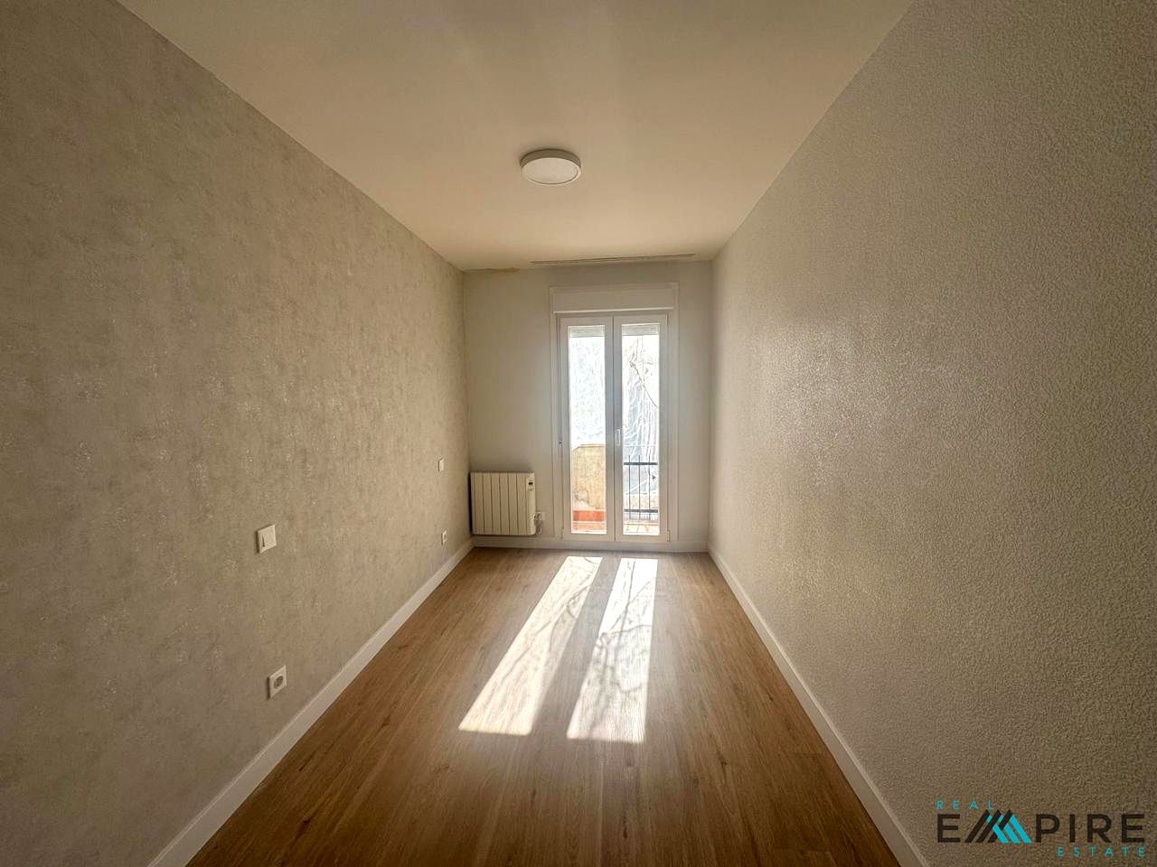 Habitación de Piso para compartir en Pozuelo de Alarcón con Calefacción, Terraza y Amueblado