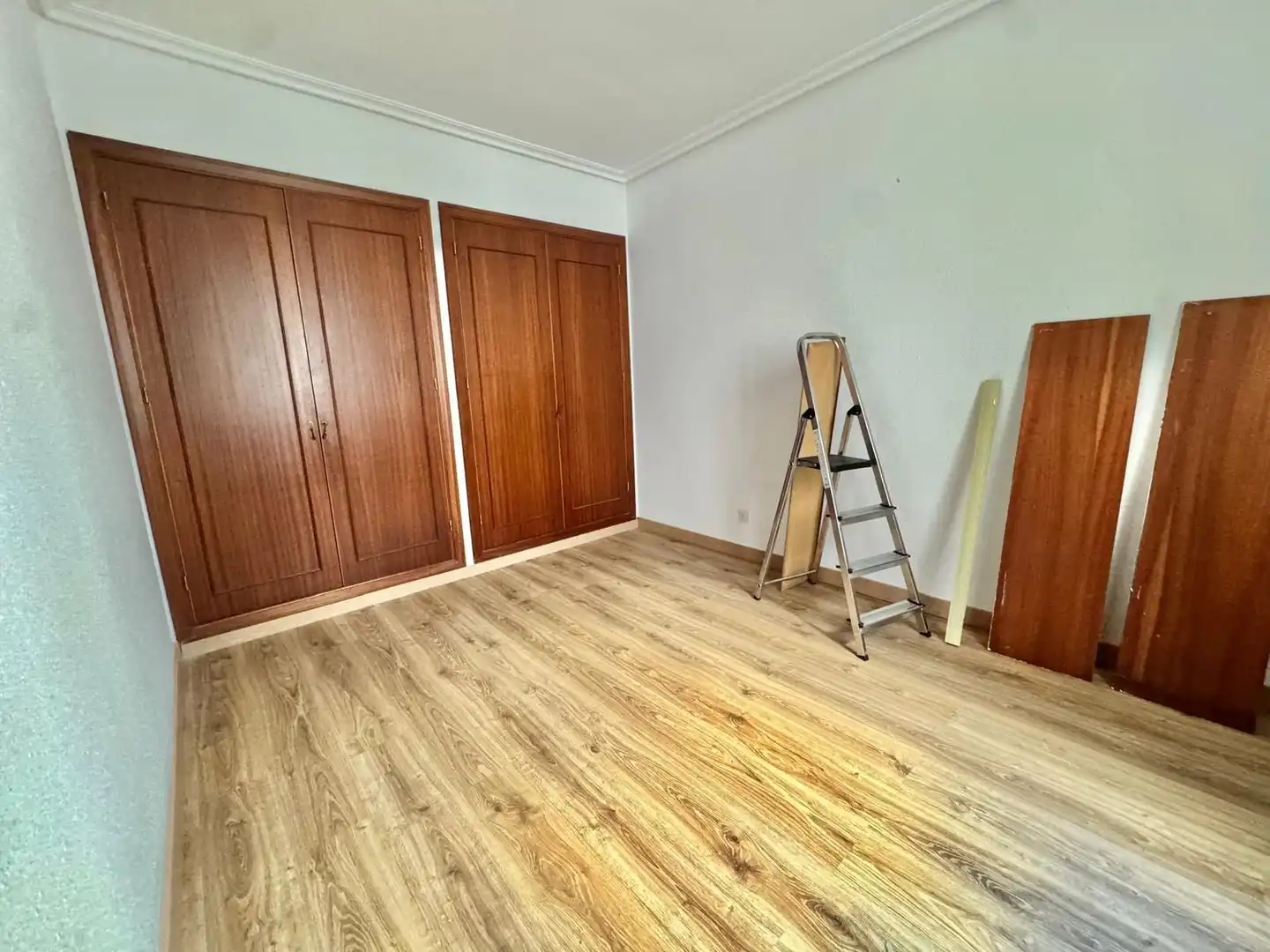 Habitación de Apartamento en venta en  Logroño con Calefacción