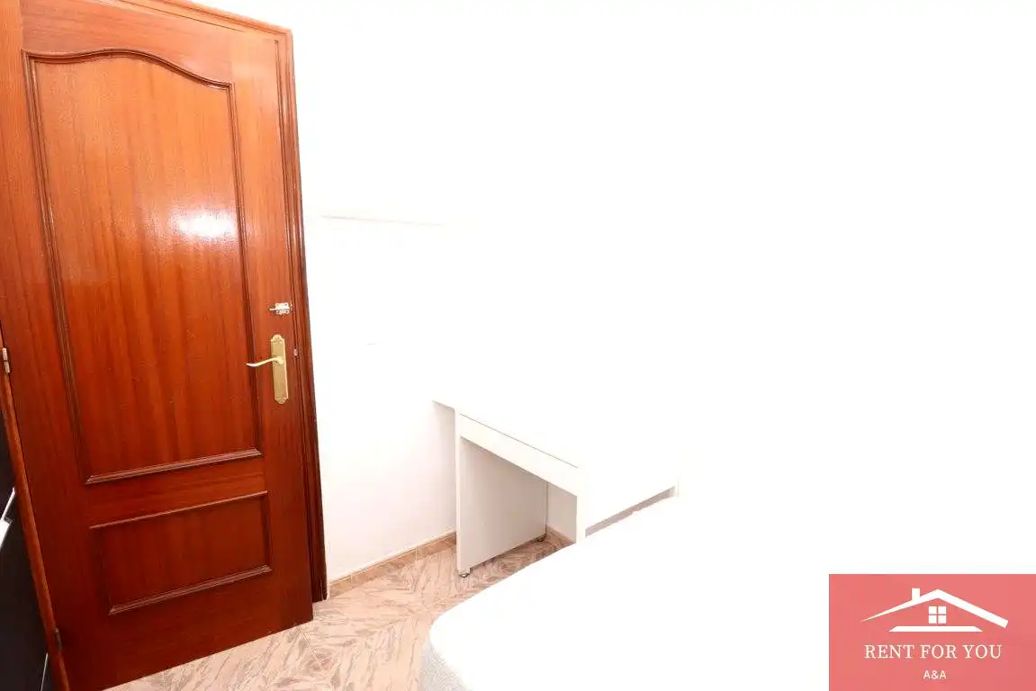 Dormitori de Casa o xalet de lloguer en Coín amb Aire condicionat, Terrassa i Moblat