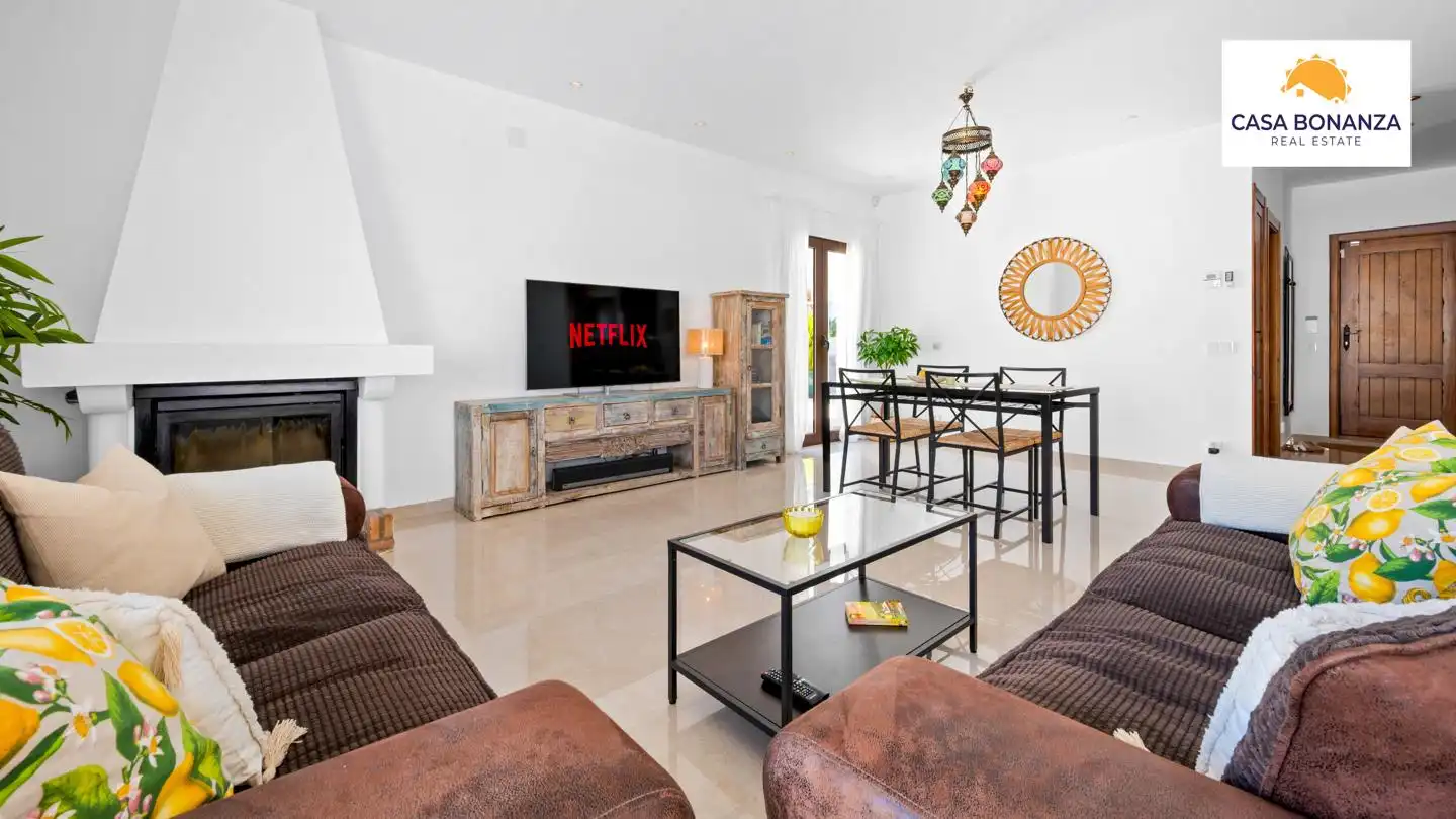 House with pool for sale in Calle Almendros Bajo, imagen 9