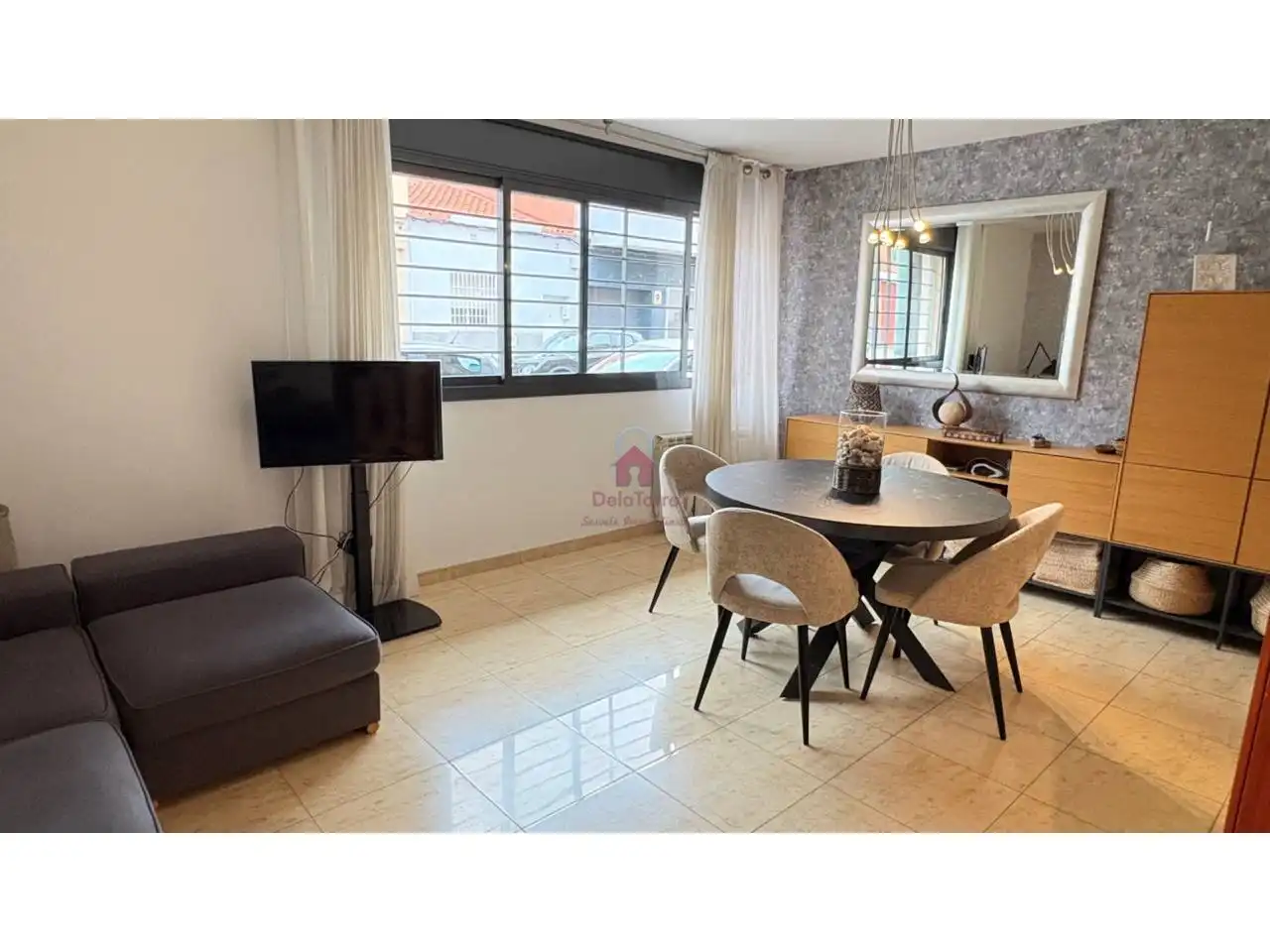 Vista exterior de Piso en venta en Terrassa con Calefacción