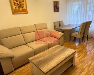 Sala d'estar de Apartament de lloguer en Villaquilambre amb Calefacció, Traster i Moblat